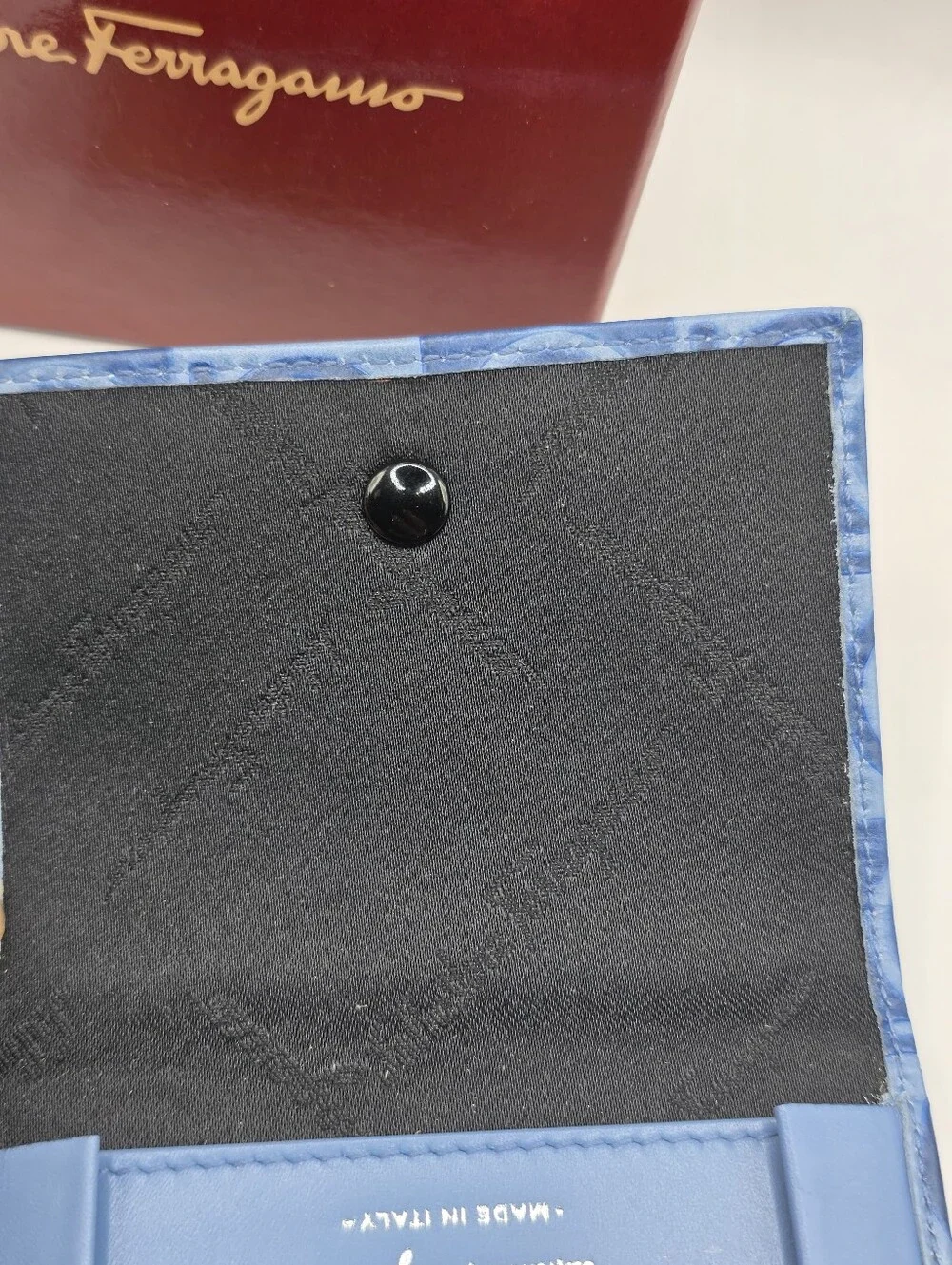 Salvatore Ferragamo Logo-Embossed Coin Pouch